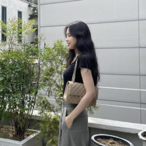 [손나은]chanel 클래식 플랩 백 미디엄(베이지/금장/캐비어)