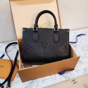 [국내배송]루이비통 온더고 PM 앙프 블랙