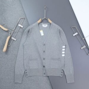 [국내배송]톰브라운 인타르시아 4바 V넥 가디건