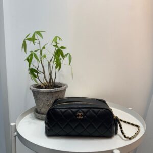 [국내배송]샤넬 클래식 캐비어 파우치백