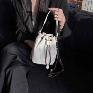 [국내배송]미우미우 개버딘 파우치