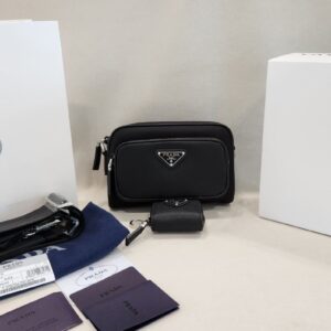 [국내배송]프라다 리나일론 및 사피아노 가죽 숄더백(최상위버젼) 2VH172A