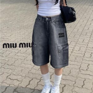 [국내배송]미우미우 자수로고 카고 버뮤다 데님팬츠