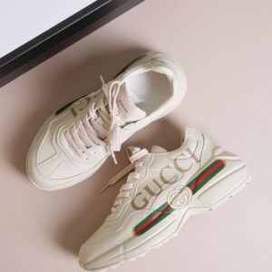 [국내배송]구찌 띠 로고 라이톤 레더 스니커즈