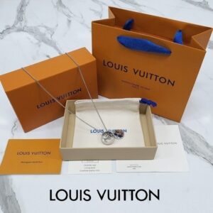 [국내배송]루이비통 모노그램 참스 목걸이