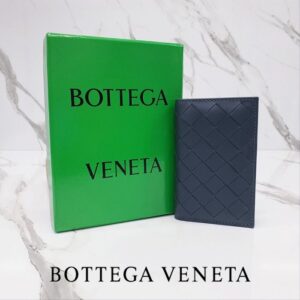 [국내배송]보테가베네타 인트레치아토 플랩 카드지갑