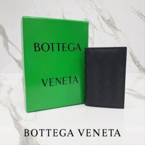 [국내배송]보테가베네타 인트레치아토 플랩 카드지갑