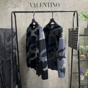 [국내배송]발렌티노 스터드 카모니트